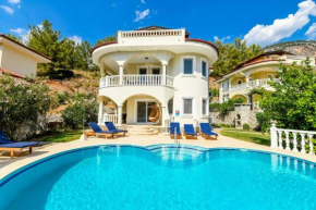 Rent Your Own Luxury Villa with 4 Bedrooms, Dalaman Villa 1052